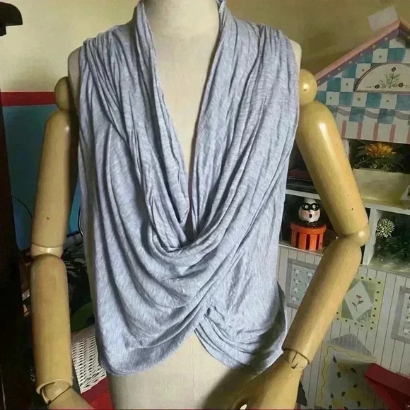 Active tank top - Picture 5 of 10